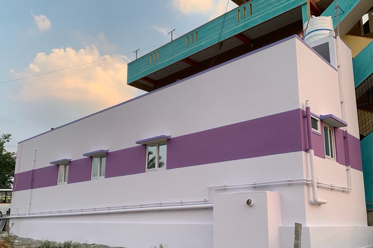 Commercial Building for Rent photo 2