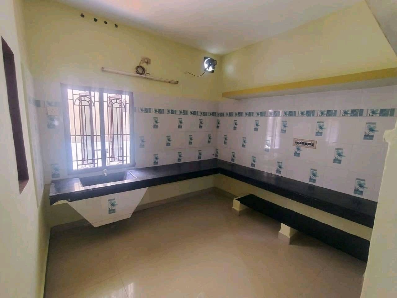 2BHK House for Rent photo 3