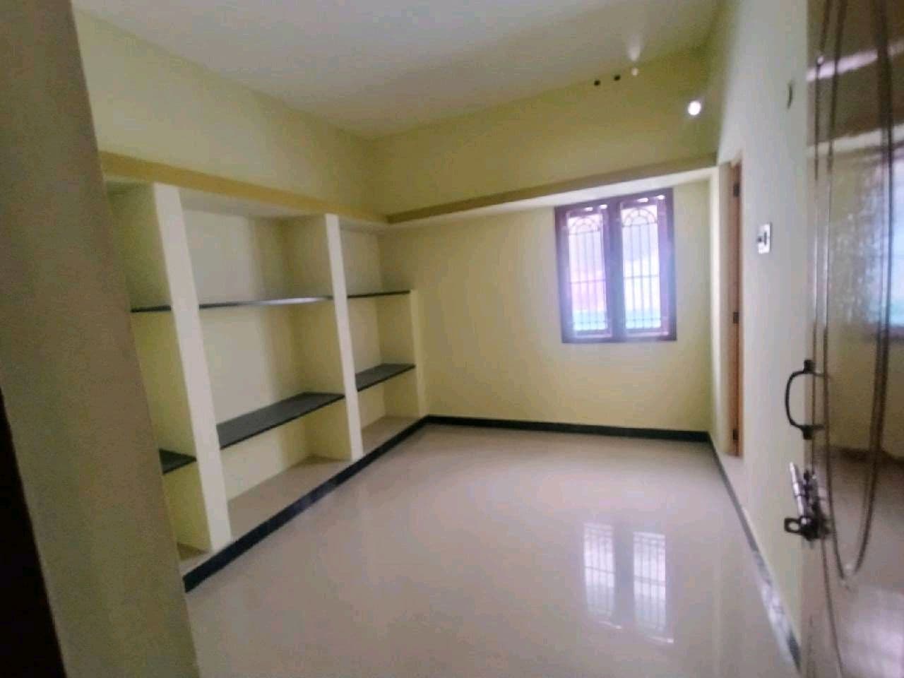 2BHK House for Rent photo 4